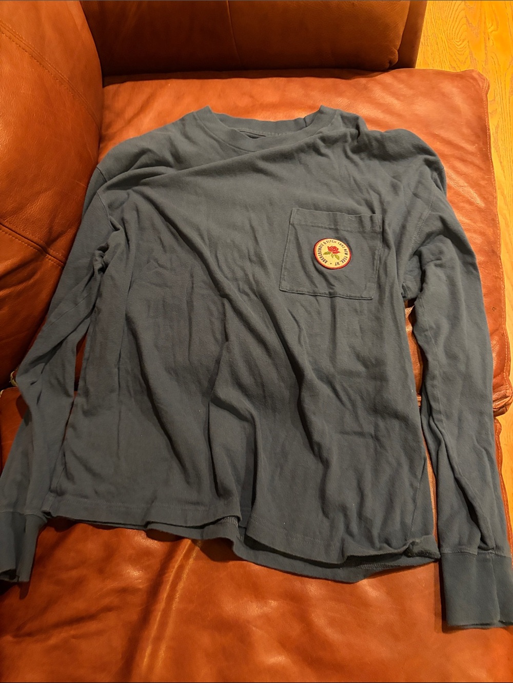 Abercrombie & Fitch Men’s Blue Long Sleeve Soft Pocket Tee with Patch Medium
